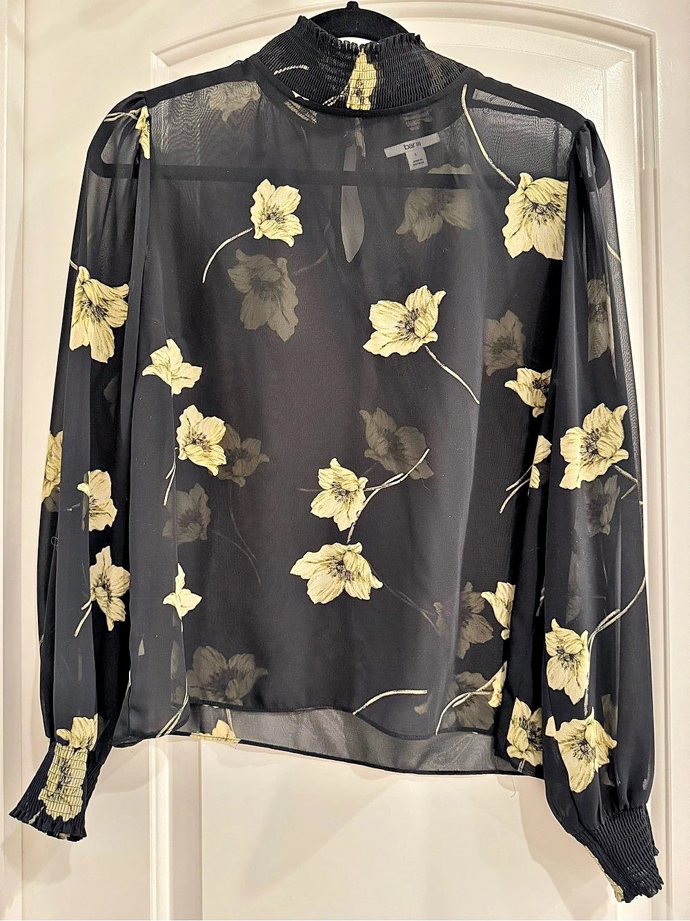 bar III Floral Blouse in Black & Yellow Size Large Like New